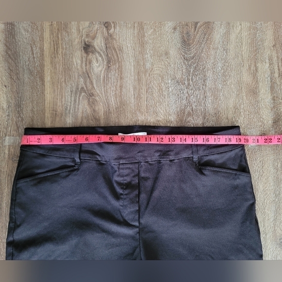 Penningtons Plus Black Capris Pants Size 20 #827 - Picture 9 of 13